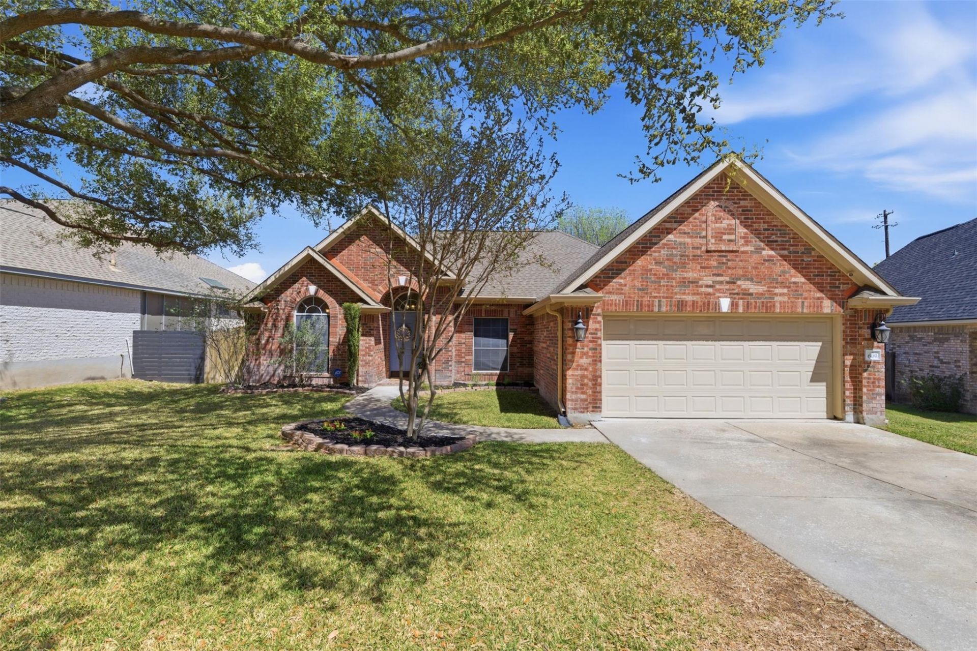 609 Indian Run Dr, Pflugerville, TX 78660 Main Photo