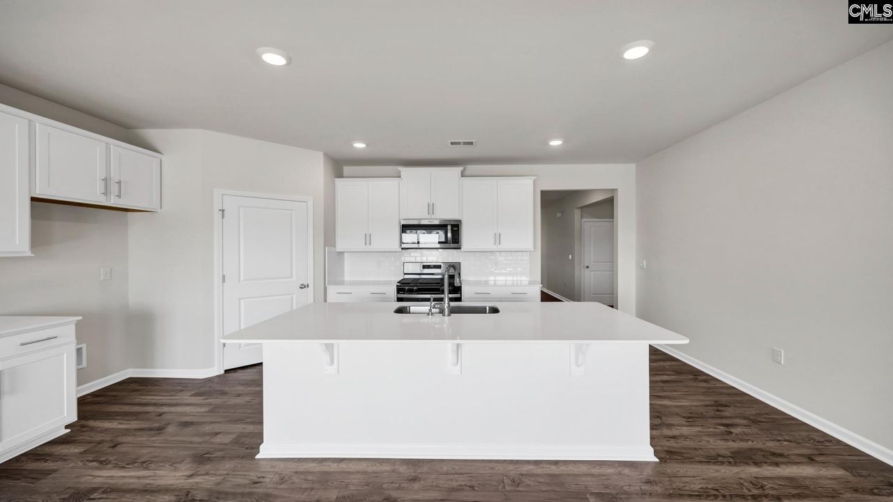 408 Lancashire Lane Photo 4