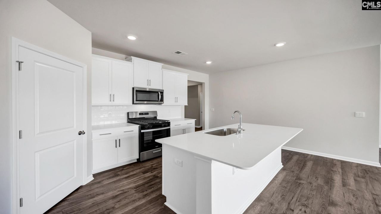 408 Lancashire Lane Photo 5