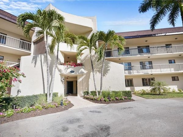 413 Augusta BLVD, Unit 105, NAPLES, FL 34113