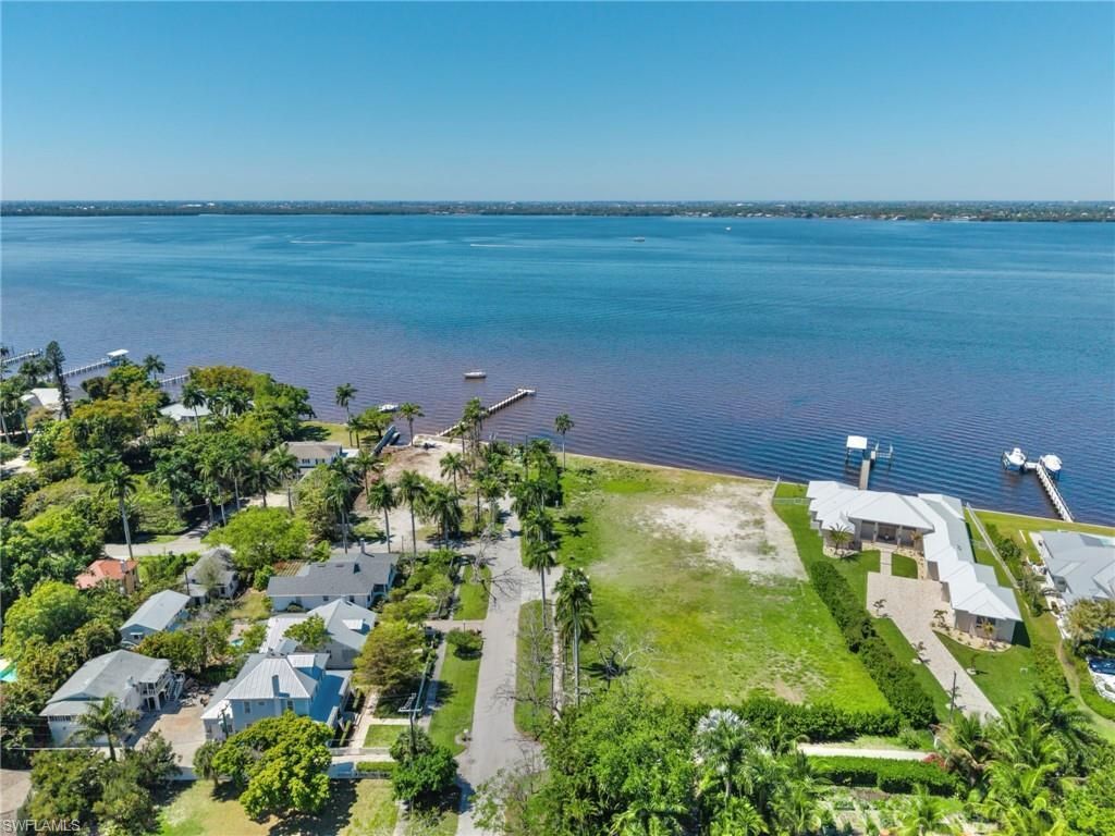 1310 Poinciana Ave, Fort Myers, FL 33901 Photo