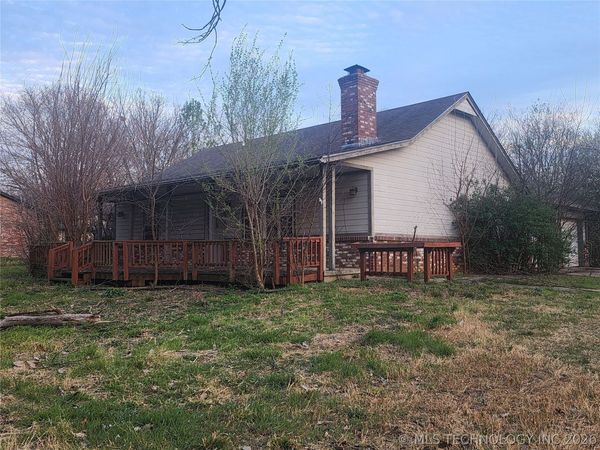 9872 E Northshire Street , Claremore, OK 74017