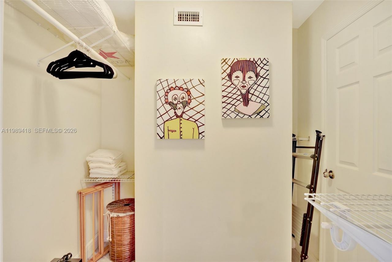 7135 Collins Ave, Unit 1105, Miami Beach, FL 33141 Photo