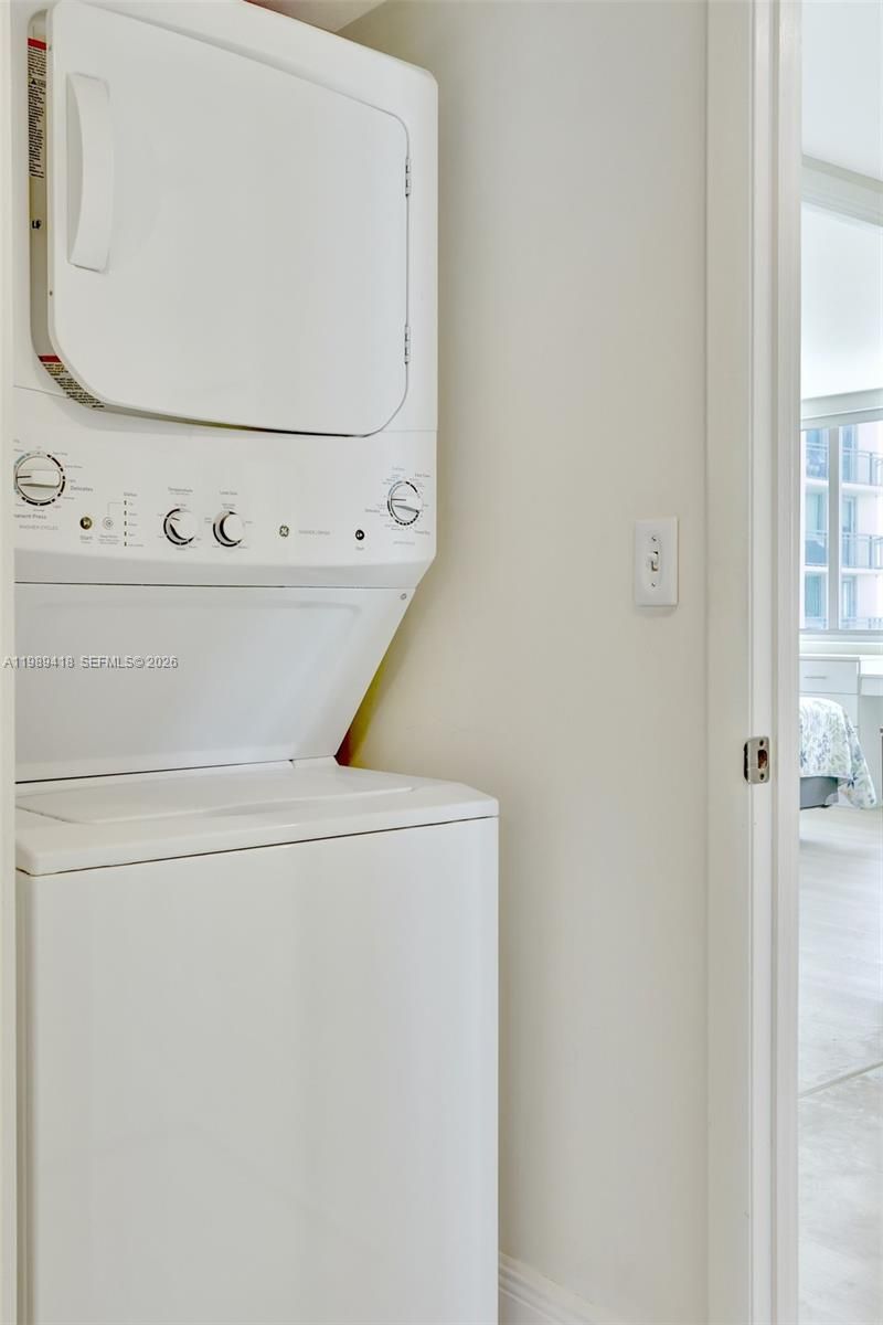 7135 Collins Ave, Unit 1105, Miami Beach, FL 33141 Photo