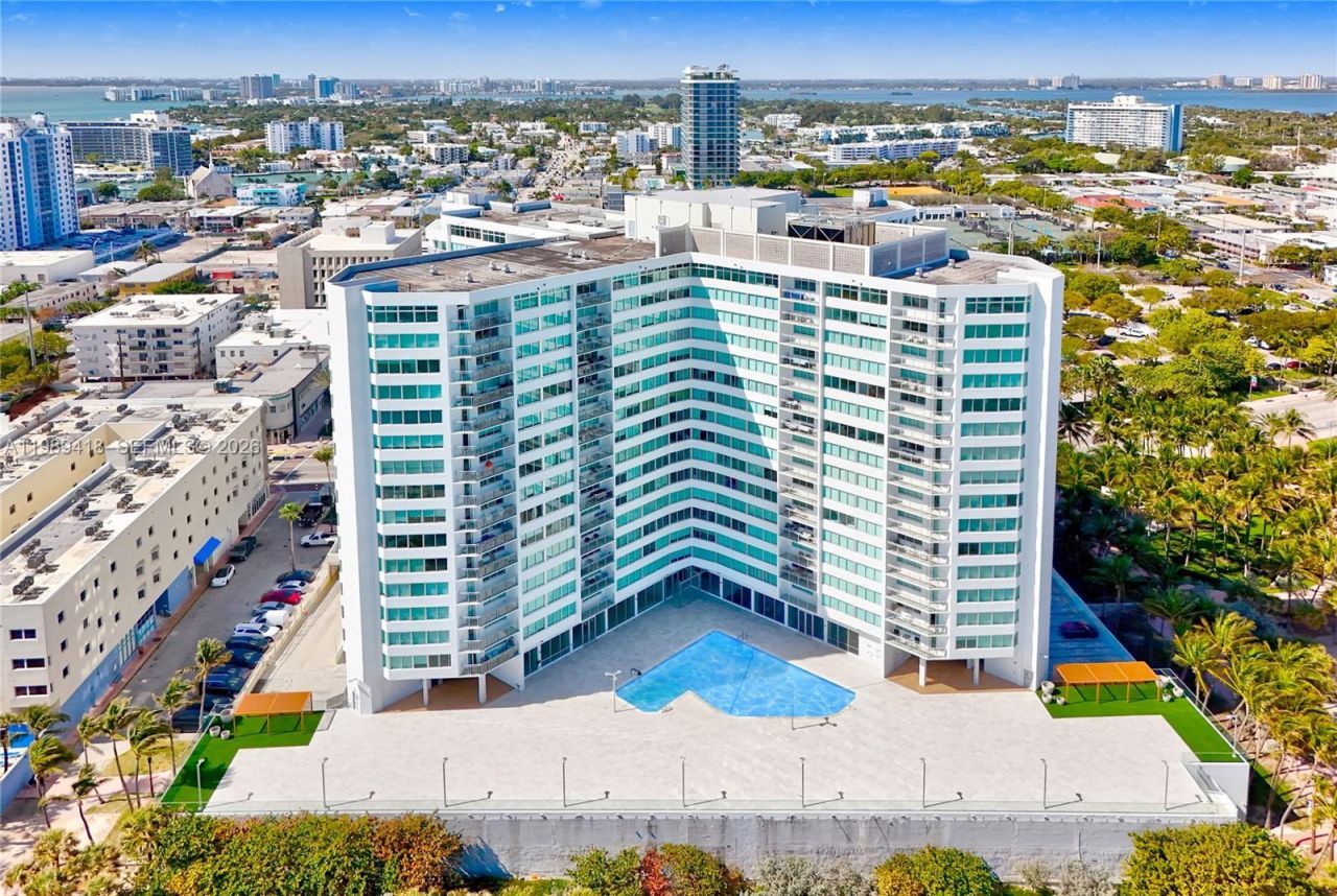 7135 Collins Ave, Unit 1105, Miami Beach, FL 33141 Photo