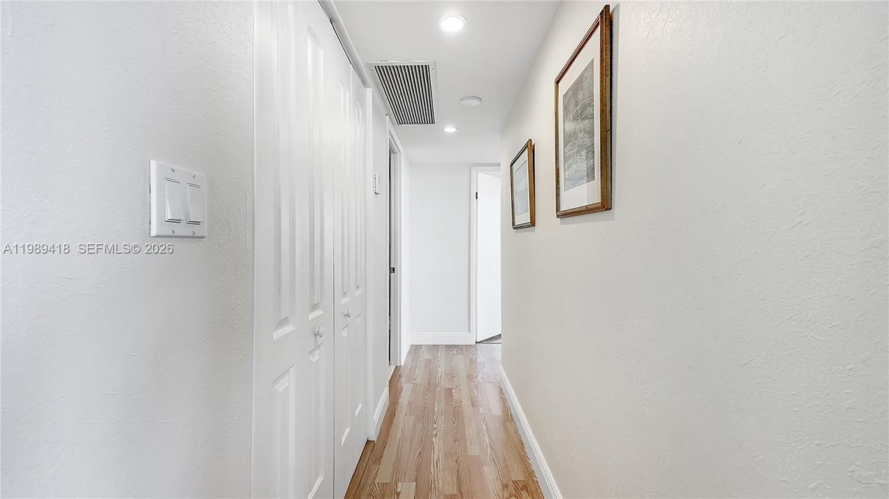 7135 Collins Ave, Unit 1105, Miami Beach, FL 33141 Photo