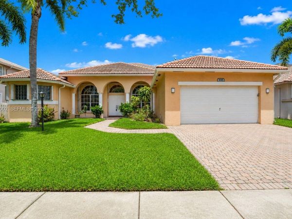 1845 NW 139th Ter, Pembroke Pines, FL 33028