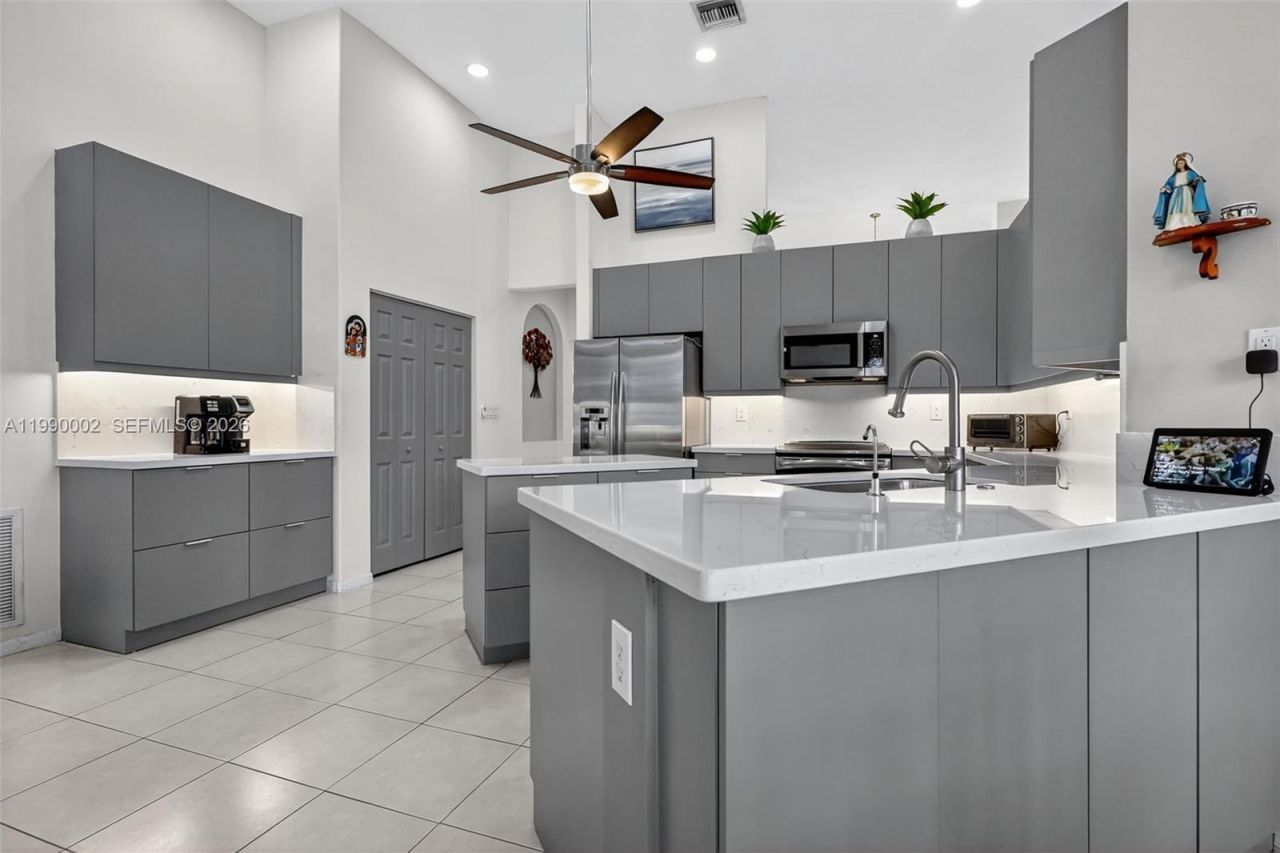 1845 NW 139th Ter, Pembroke Pines, FL 33028 Photo