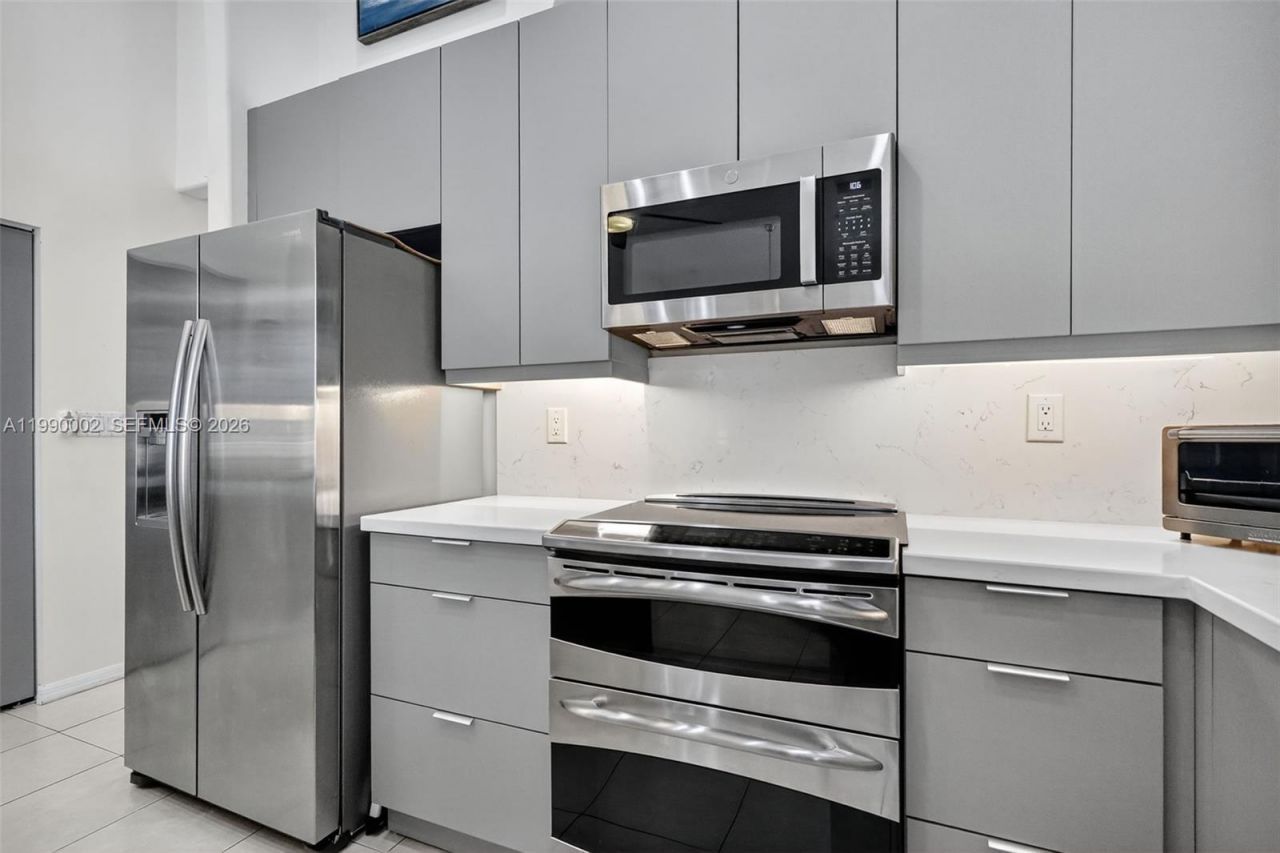 1845 NW 139th Ter, Pembroke Pines, FL 33028 Photo