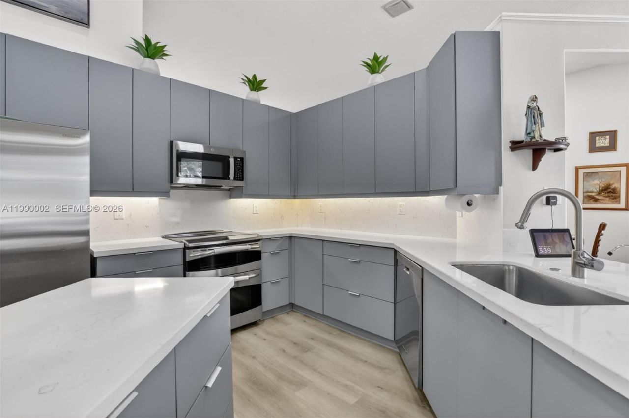 1845 NW 139th Ter, Pembroke Pines, FL 33028 Photo