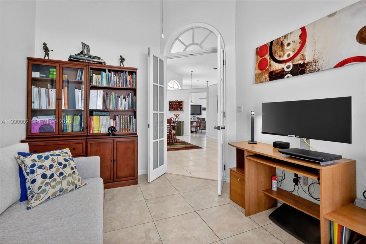 1845 NW 139th Ter, Pembroke Pines, FL 33028 Photo