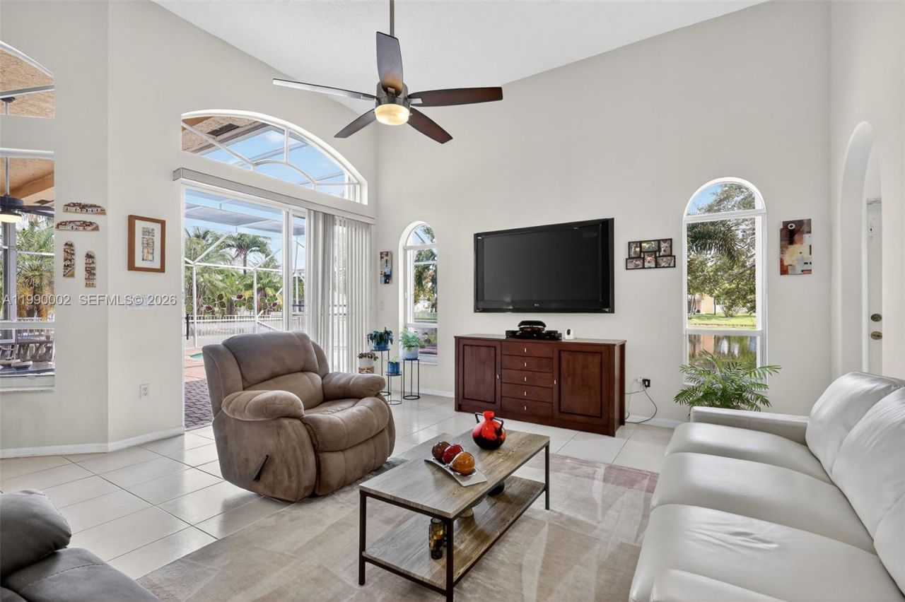 1845 NW 139th Ter, Pembroke Pines, FL 33028 Photo