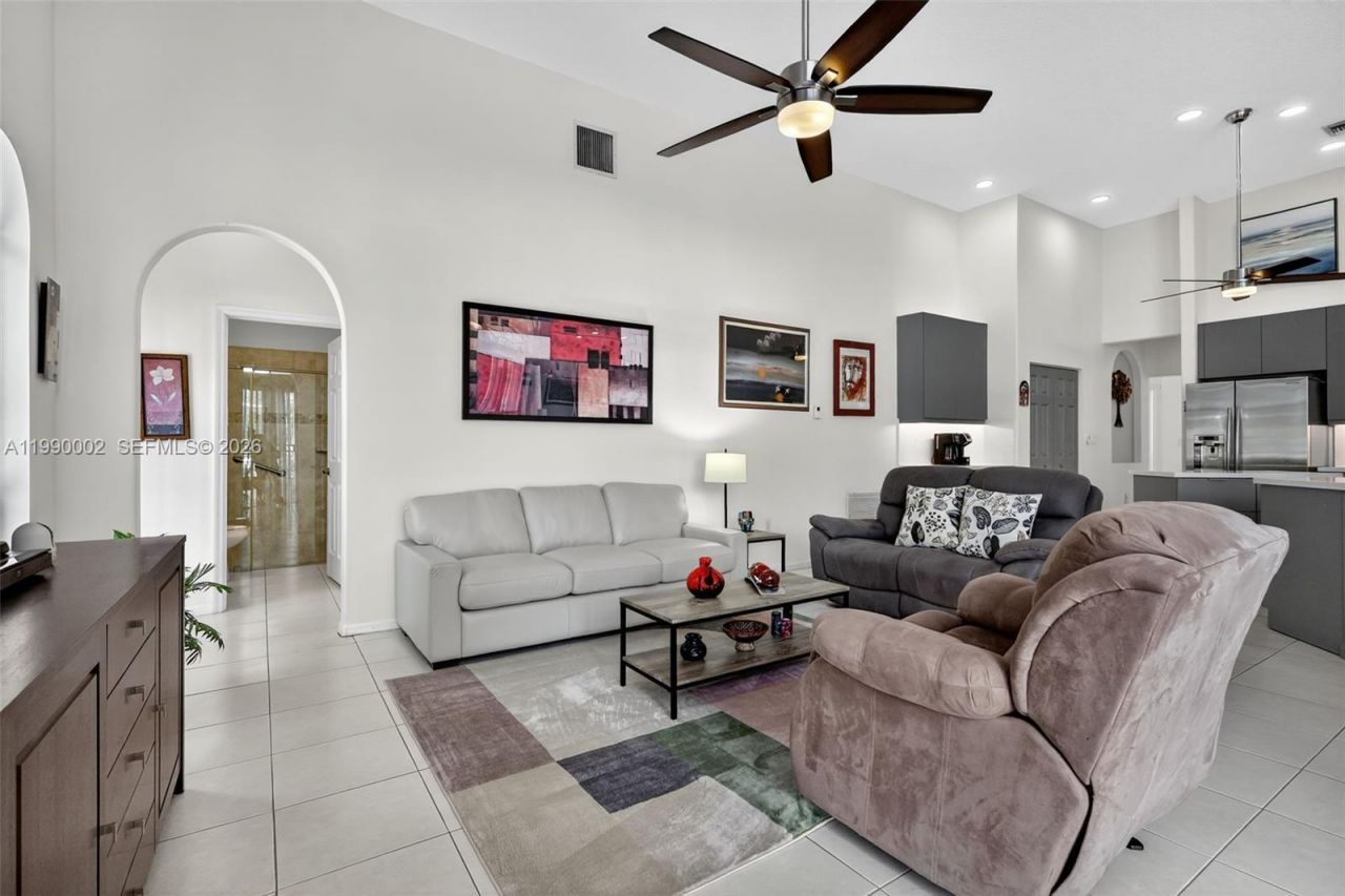 1845 NW 139th Ter, Pembroke Pines, FL 33028 Photo