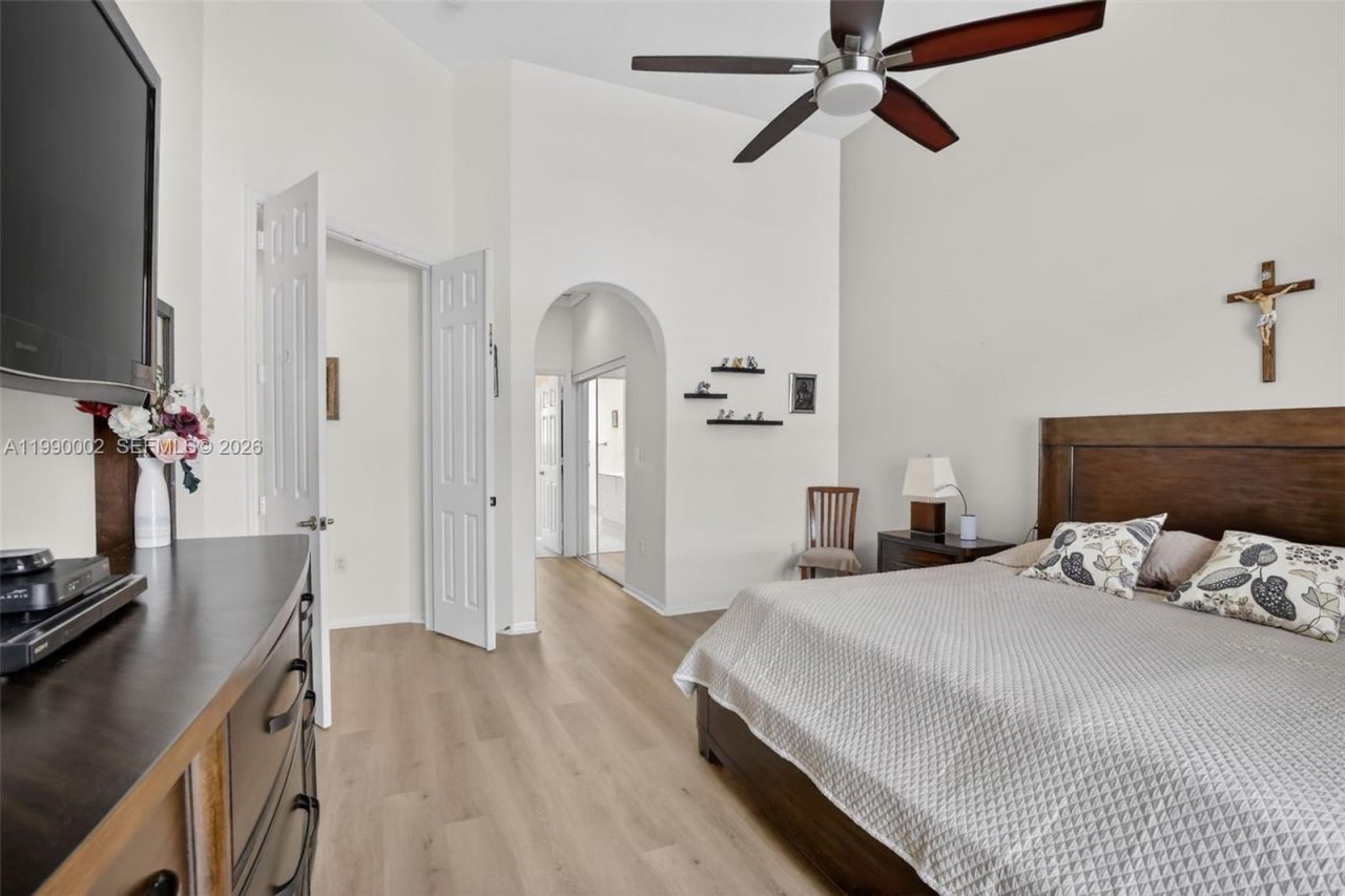 1845 NW 139th Ter, Pembroke Pines, FL 33028 Photo