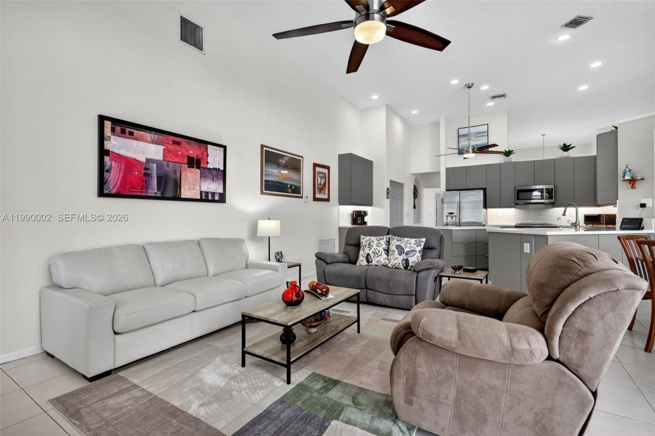 1845 NW 139th Ter, Pembroke Pines, FL 33028 Photo