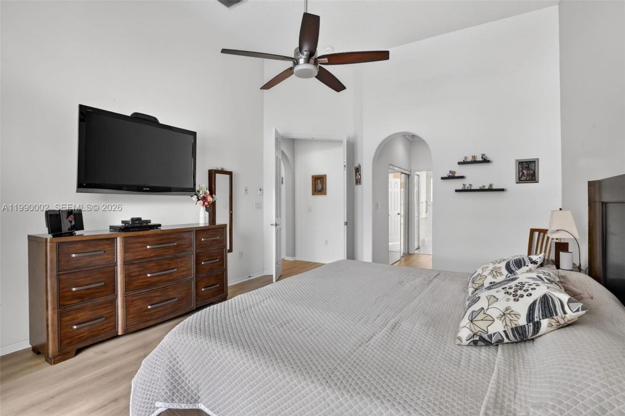 1845 NW 139th Ter, Pembroke Pines, FL 33028 Photo