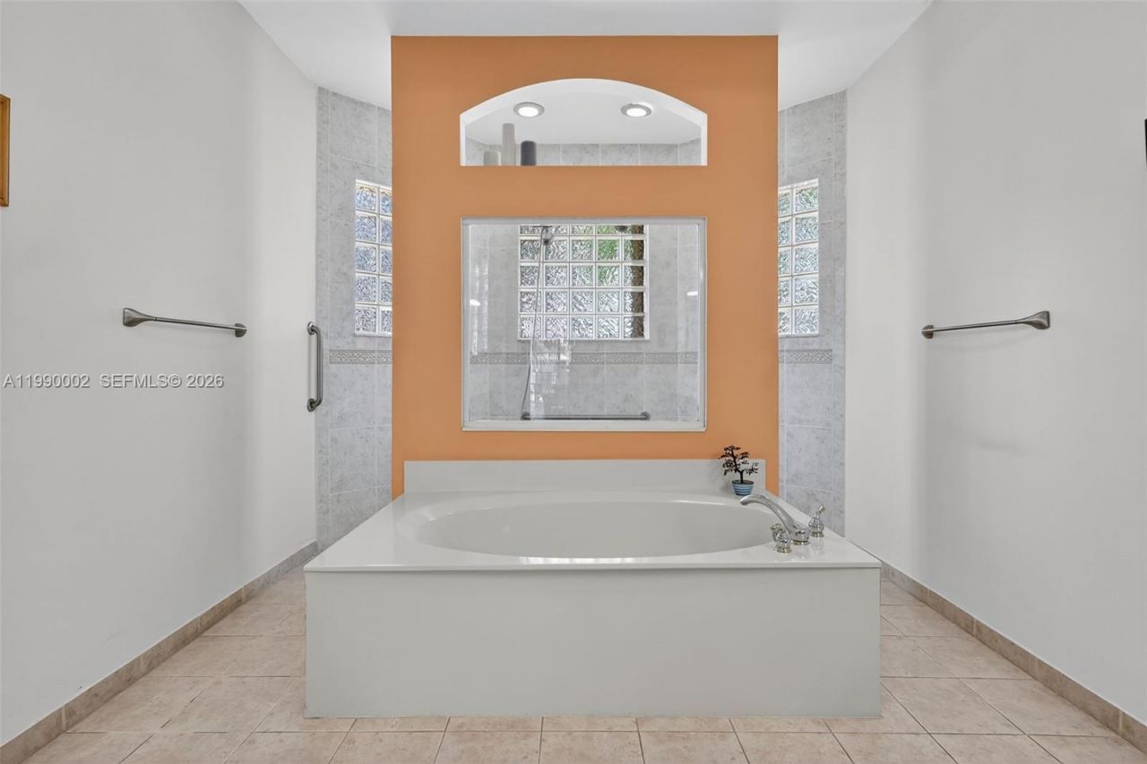 1845 NW 139th Ter, Pembroke Pines, FL 33028 Photo