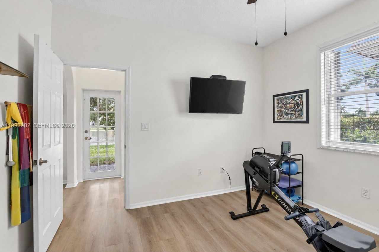 1845 NW 139th Ter, Pembroke Pines, FL 33028 Photo