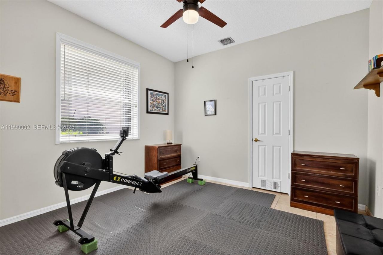 1845 NW 139th Ter, Pembroke Pines, FL 33028 Photo