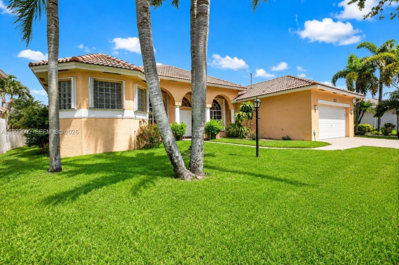 1845 NW 139th Ter, Pembroke Pines, FL 33028 Photo