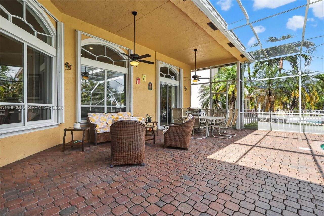 1845 NW 139th Ter, Pembroke Pines, FL 33028 Photo