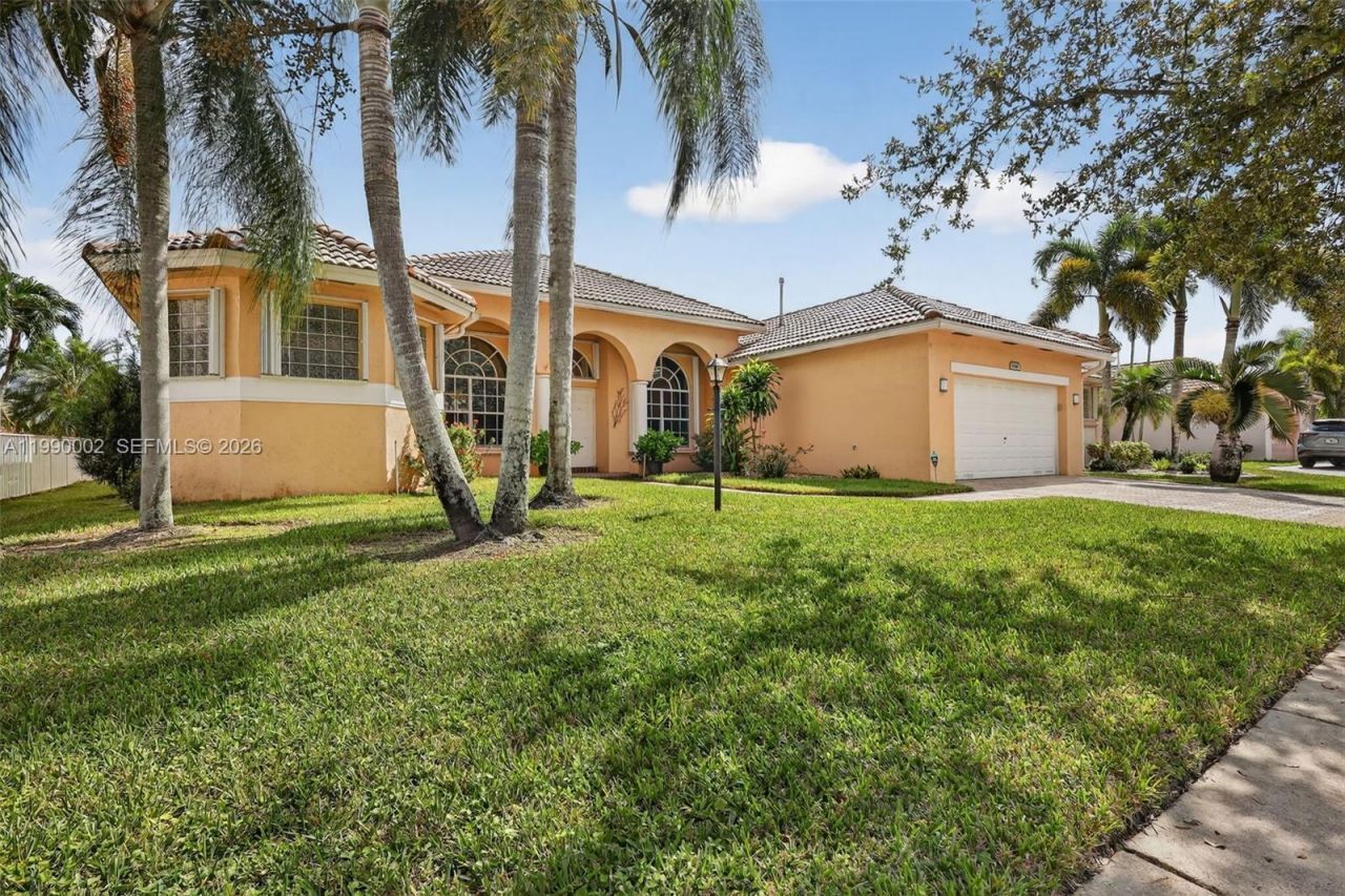 1845 NW 139th Ter, Pembroke Pines, FL 33028 Photo
