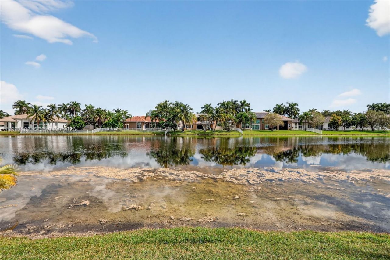 1845 NW 139th Ter, Pembroke Pines, FL 33028 Photo