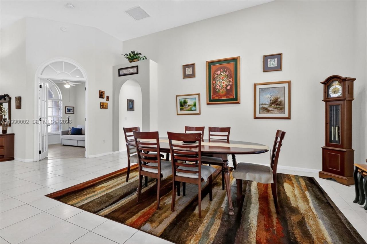 1845 NW 139th Ter, Pembroke Pines, FL 33028 Photo