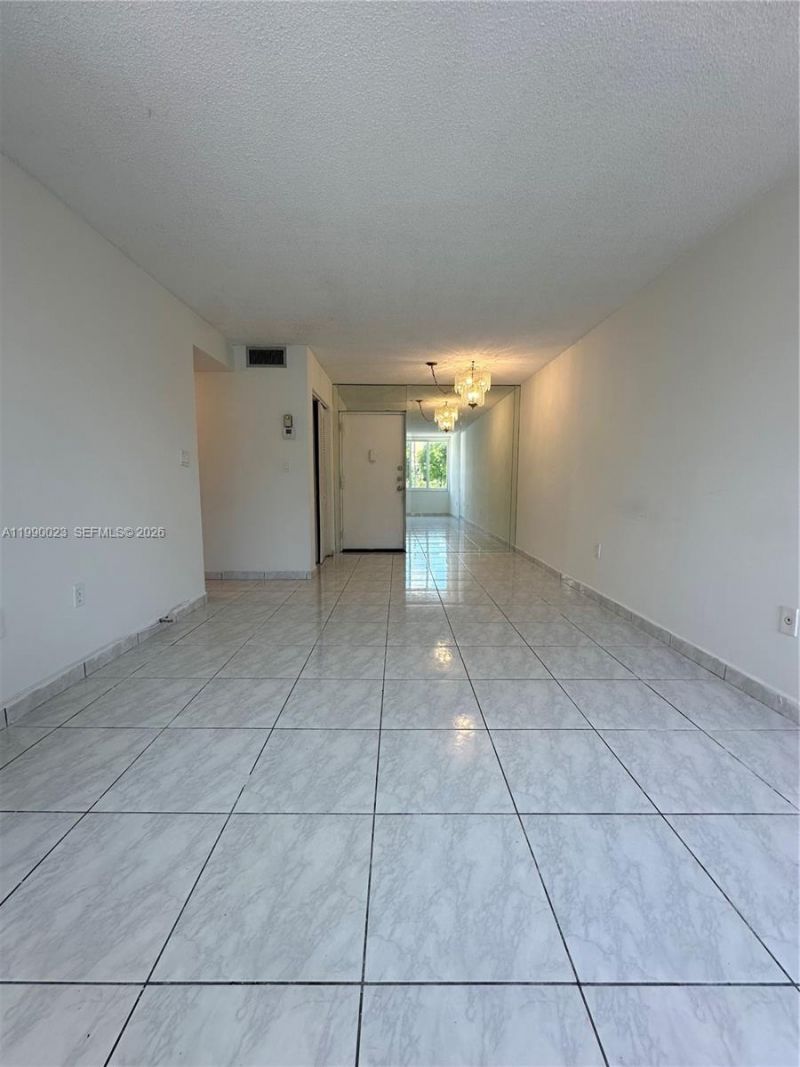 250 180th Dr , Unit 254, Sunny Isles Beach, FL 33160 Photo