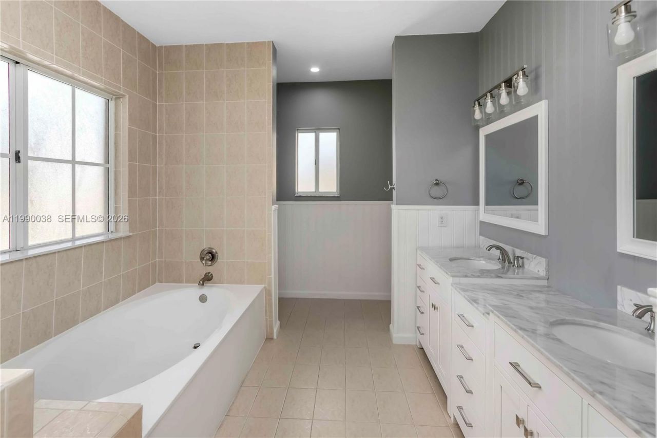 1330 NE 42nd Ave , Homestead, FL 33033 Photo