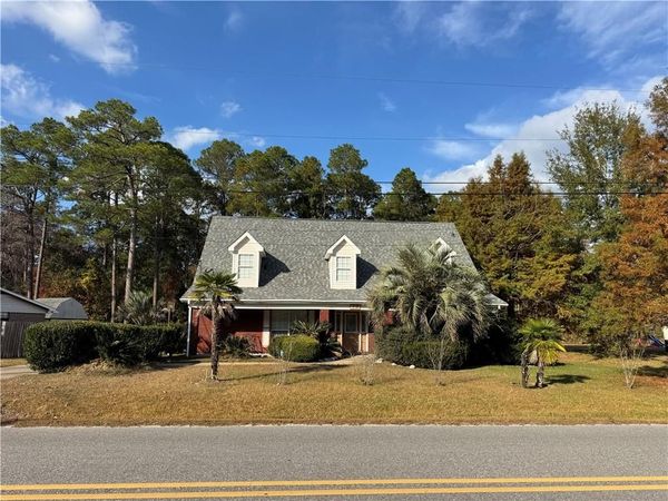 207 Maple Avenue E, Satsuma, AL 36572