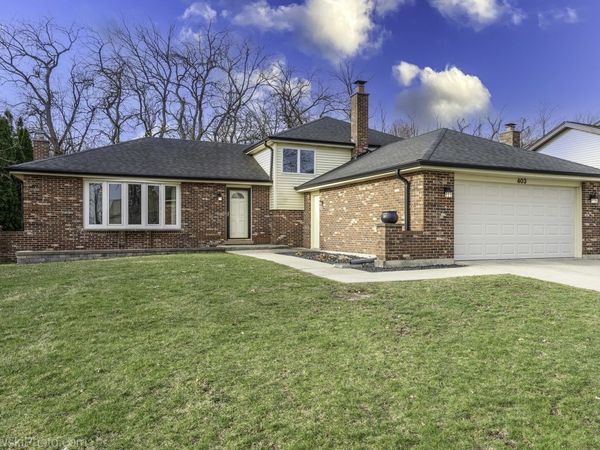 403 Whipple Lane , Westmont, IL 60559