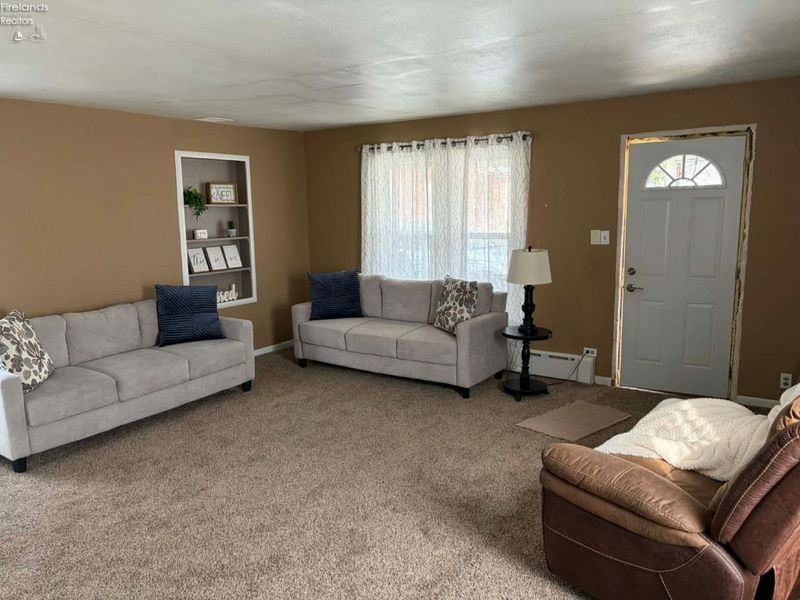 34 Jefferson Street, Bloomville, OH 44818 Photo 2