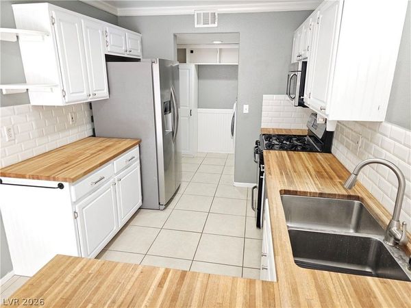 1612 Coyote Run Drive, Henderson, NV 89014