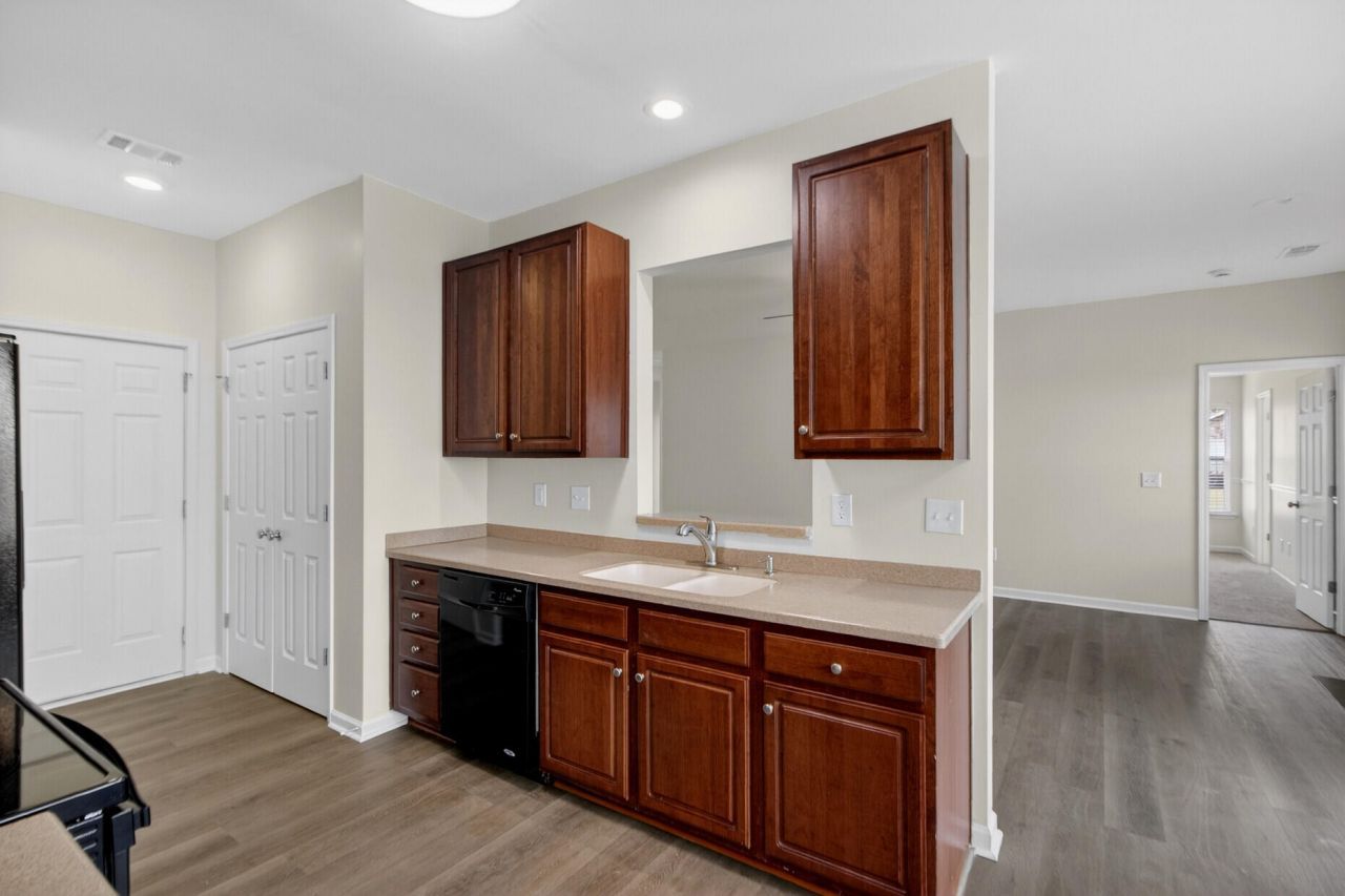 106 Meadowvale Lane Photo 11