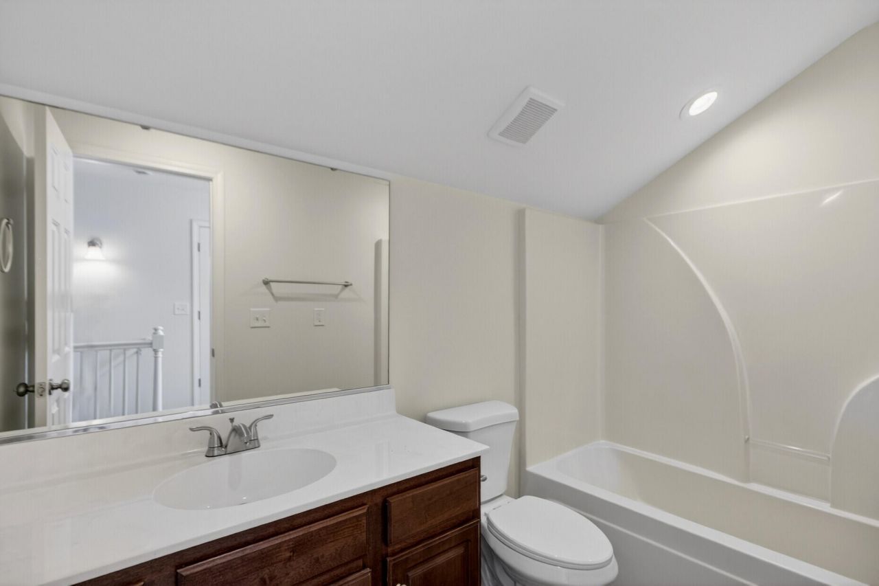 106 Meadowvale Lane Photo 33