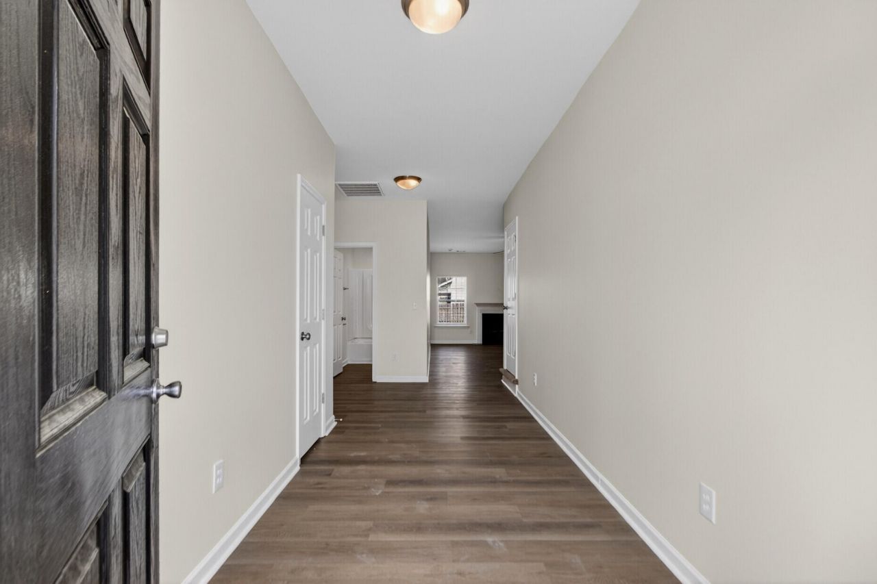 106 Meadowvale Lane Photo 4