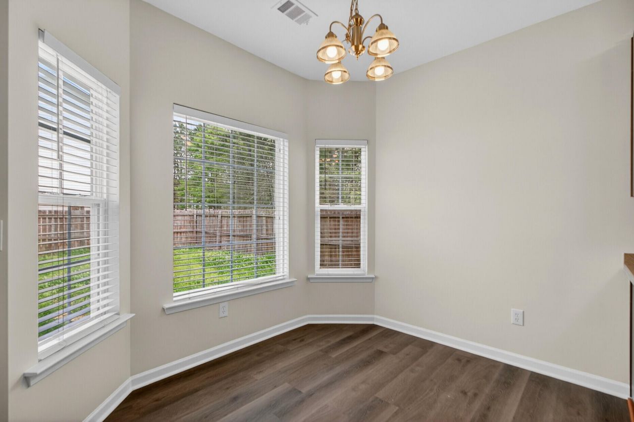 106 Meadowvale Lane Photo 8