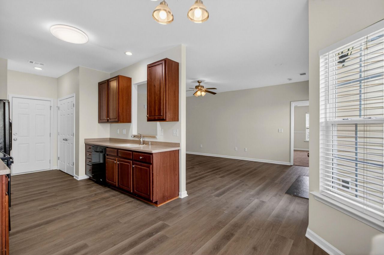 106 Meadowvale Lane Photo 9