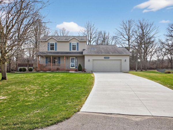2166 Ganton Drive, Jackson, MI 49203