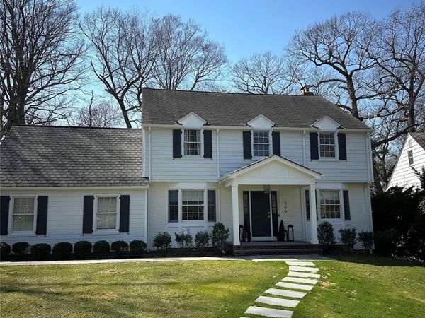 350 Dogwood Lane, Manhasset, NY 11030