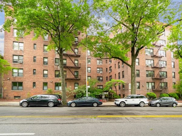 2244 Bronx Park E, Unit 1C, Bronx, NY 10467