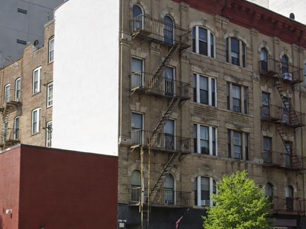 300 N 8th Street , Brooklyn, NY 11211