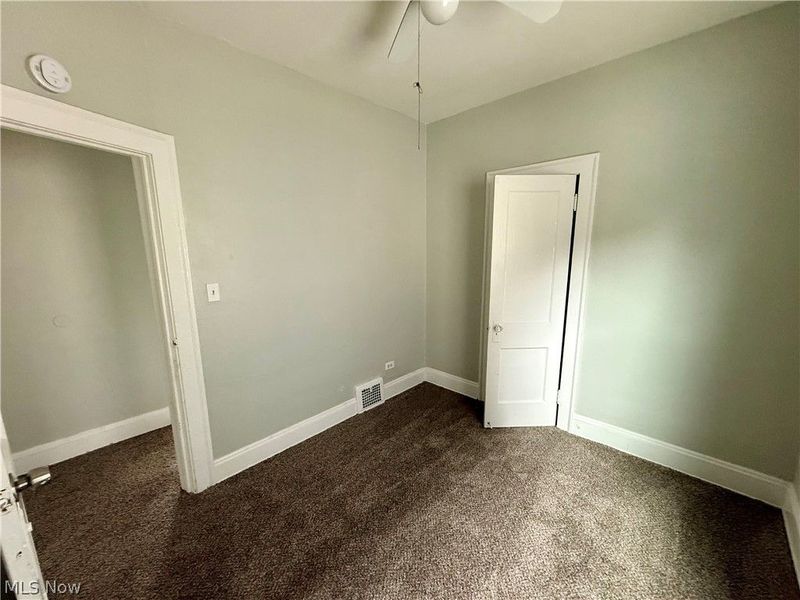 9215 Yale Avenue, Cleveland, OH 44108 Photo 12