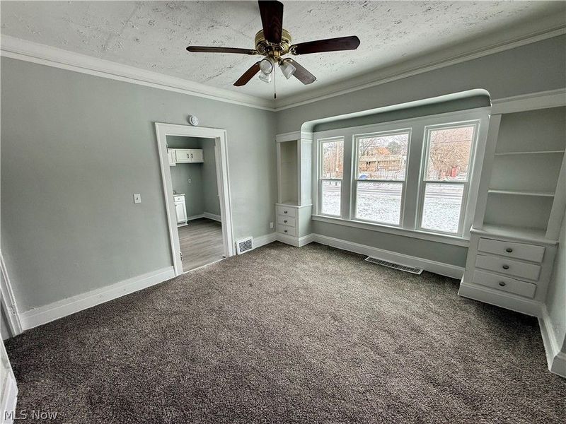 9215 Yale Avenue, Cleveland, OH 44108 Photo 4