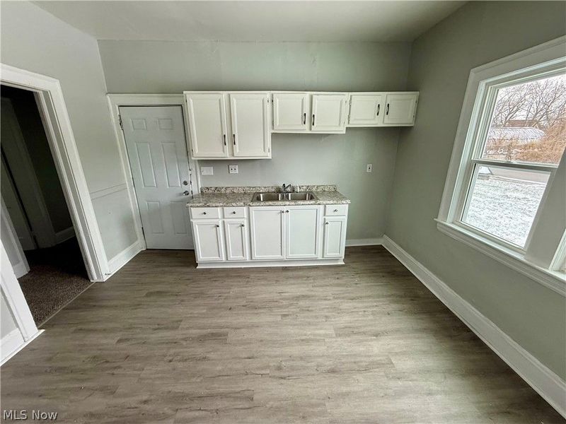 9215 Yale Avenue, Cleveland, OH 44108 Photo 6