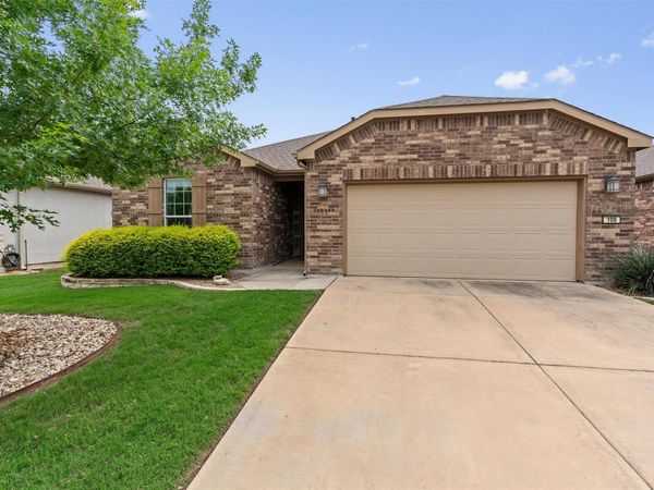 108 Calhoun LN, Georgetown, TX 78633