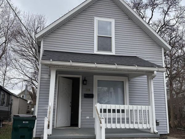 319 Howe Street, Lansing, MI 48915