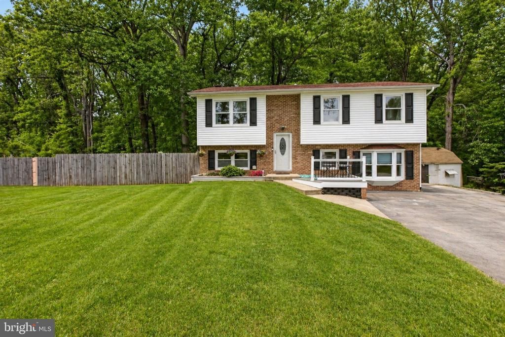 39510 Pocahontas Drive, Mechanicsville, MD 20659 Main Photo