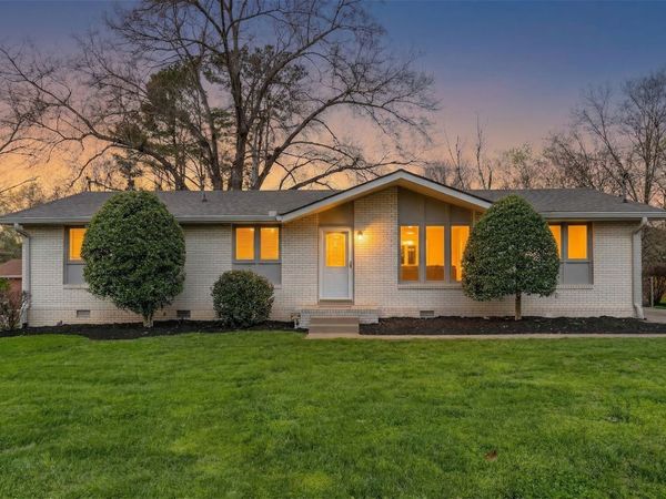 7932 Stallion Dr , Nashville, TN 37221